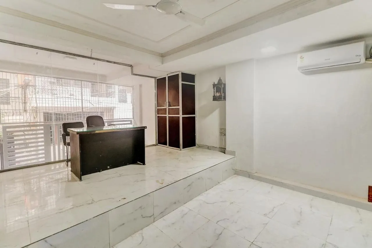 Hotel O South Plaza Near Qutab Minar Metro Station Nowe Delhi