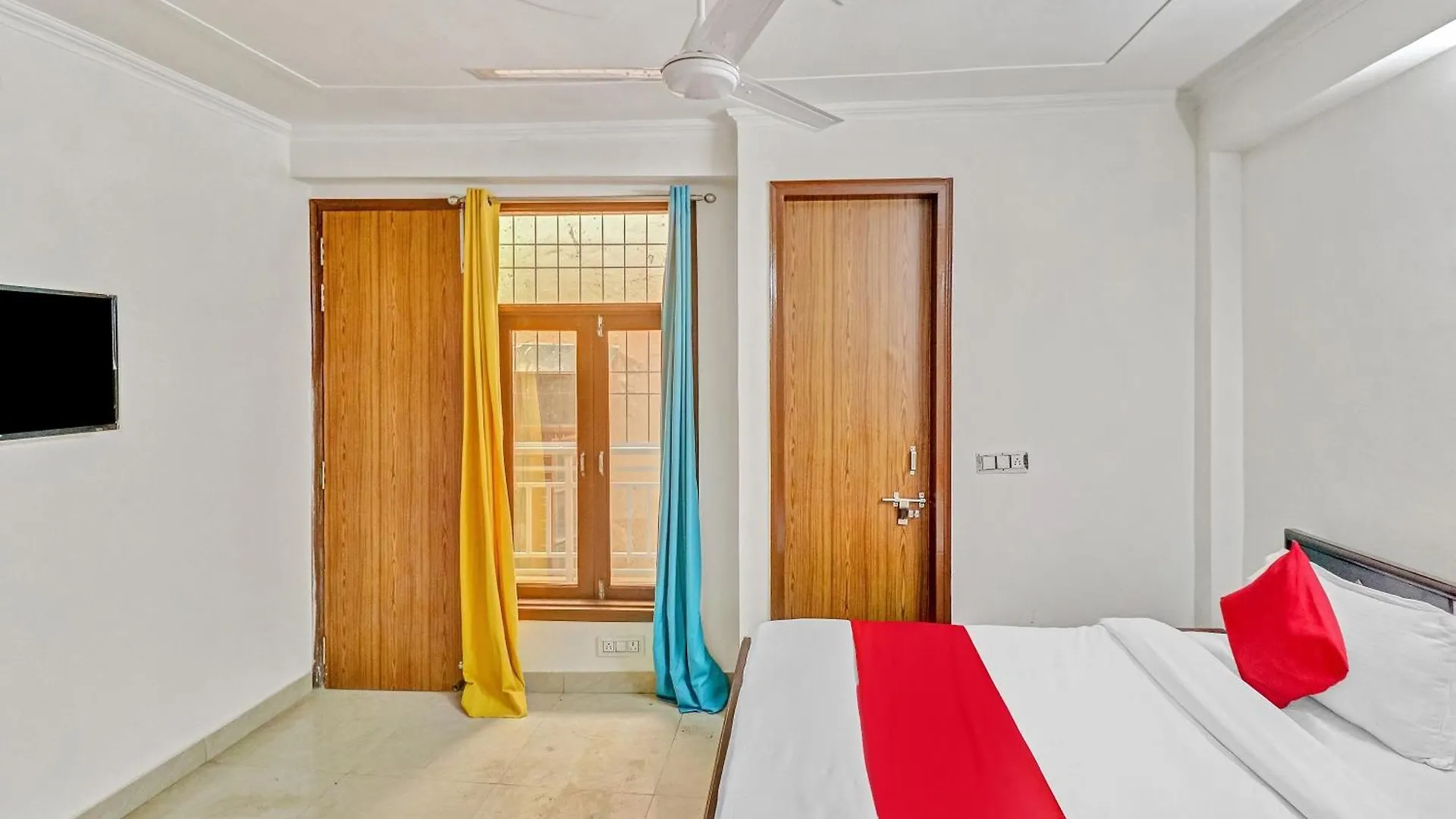 Hotel O South Plaza Near Qutab Minar Metro Station Nowe Delhi 3*,  Indie